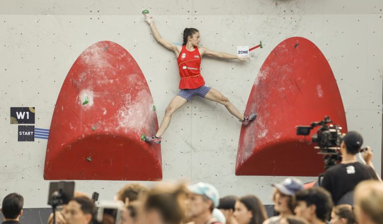 Iziar Martínez en el Campeonato del Mundo de Búlder Juvenil de Seúl 2023 (Foto: IFSC).