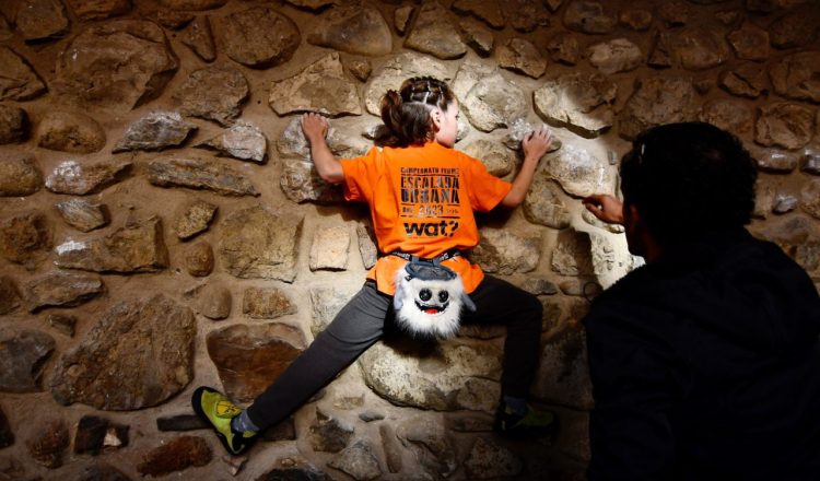 Campeonato de Escalada Urbana de Potes 2023. Foto: Carlos González ‘Coby’