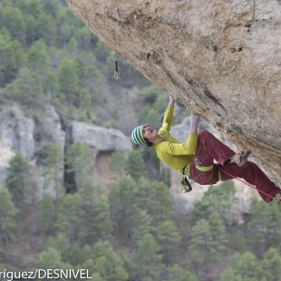 Adam Ondra intenta a vista Palestina 9a