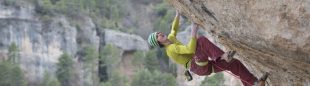 Adam Ondra intenta a vista Palestina 9a