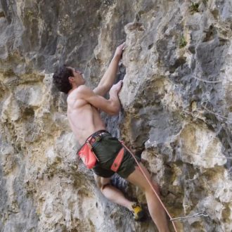 Adam Ondra en ‘Peščena Ura’ 9a