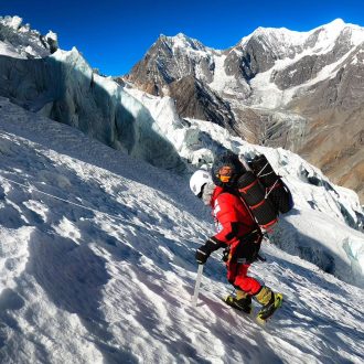 Álex Txikon en el Annapurna invernal (Foto: Andrés Navamuel).