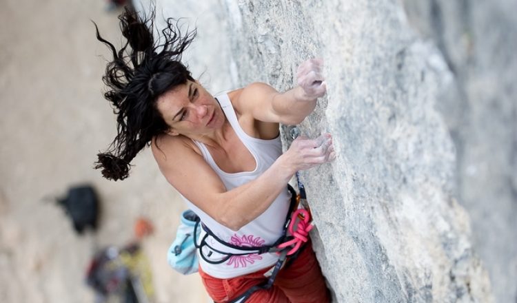 Teresa Troya en China crisis 8b+ en Oliana  (Israel Macià)