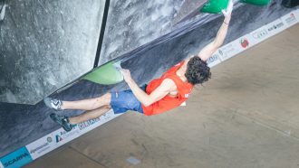 Guillermo Peinado en la Copa de Europa de Búlder Juvenil de Graz 2023 (Foto: Archy Rei).