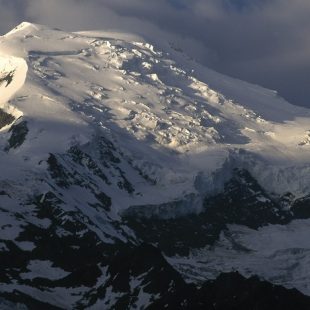 La arista de Goûter es la parte final de ruta normal del Mont Blanc y la más frecuentada.  (Darío Rodríguez/Desnivelpress.com)