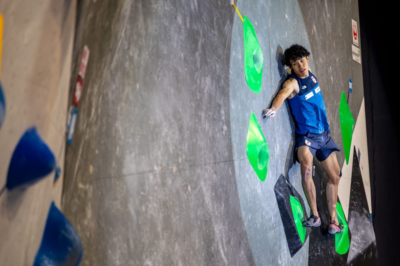 Meichi Narasaki en la Copa del Mundo de Búlder de Innsbruck 2023 (Foto: Jan Virt/IFSC).