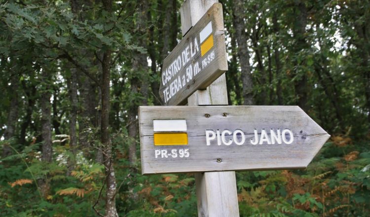 Cartel rumbo al Pico Jano