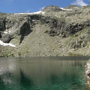 Laguna de la Nava en la Sierra de Gredos  ()