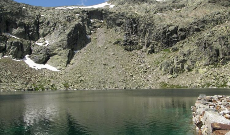 Laguna de la Nava en la Sierra de Gredos  ()