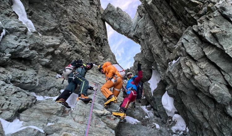 François Cazzanelli, Jerome Perruquet, Marco Farina y Stefano Stradelli en 'Una follia per Adriana' al Cervino (Foto: F. Cazzanelli).