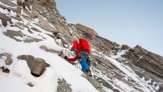 Matthias Gribi, Nathan Monard y Hugo Béguin en la cara norte del Flat Top (Foto: @matthiasgribi).