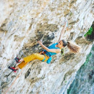 Geila Macià en 'Àgora' 8b+ de Sadernes.