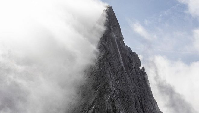 Simon Gietl y Roger Schaeli en el Piz Badile.