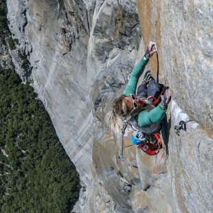 Brittany Goris escala 'Salathé Wall' en El Capitan (Yosemite).
