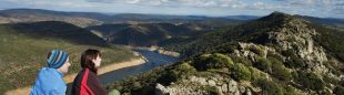 Impresionante vista del Tajo a su paso por el Parque Nacional de Monfragüe  (ANTONIO REAL HURTADO)