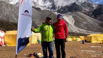 Mathéo Jacquemoud en el CB del Ama Dablam (Foto: @himalayavisiontreks).