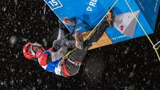 Javi Cano en la Copa de Europa de Drytooling de Brno 2023 (Foto: UIAA/Pavel Nesvadba).