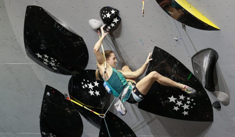 Jessica Pilz en la Copa del Mundo de Escalada de Dificultad de Wujiang 2023 (Foto: Dimitris Tosidis/IFSC).