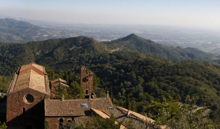 Montañas de la Costa Daurada desde las inmediaciones del castillo de Escornalbou