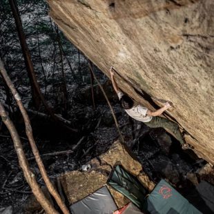 Toru Nakajima en 'Epitaph' 8C+ de Horai (Foto: Imashi Hashimoto).