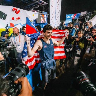 Jesse Grupper ganador en búldere+dificultad masculina de los Juegos Panamericanos de Santiago 2023 logra el billete olímpico (Foto: Lena Drapella/IFSC).