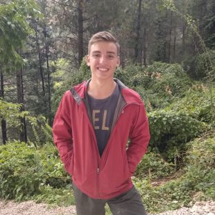El joven escalador Alex González, 15 años.