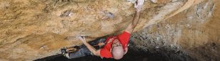 Iker Pou en “Guggenhell" (9a+/b), Mallorca, que encadenó en marzo 2021, con 44 años.