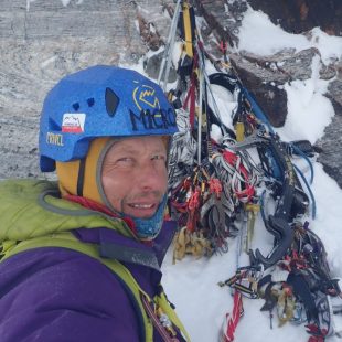 Marek Raganowicz en 'MikroKozmik Variations' al Polar Sun Arm, en Baffin (Foto: M. Raganowicz).