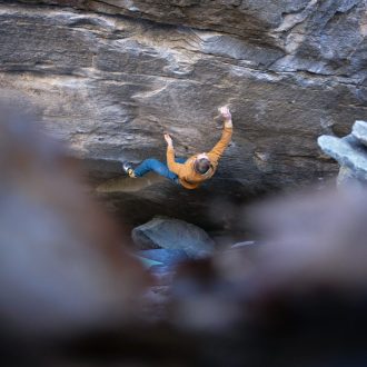 Jakob Schubert en 'Alphane' 9A de Chironico (Foto: @misha.p_photography).