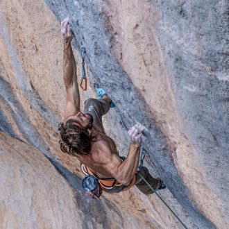 Chris Sharma en 'Sleeping lion' 9b+ de Siurana (Foto: Riki Giancola).