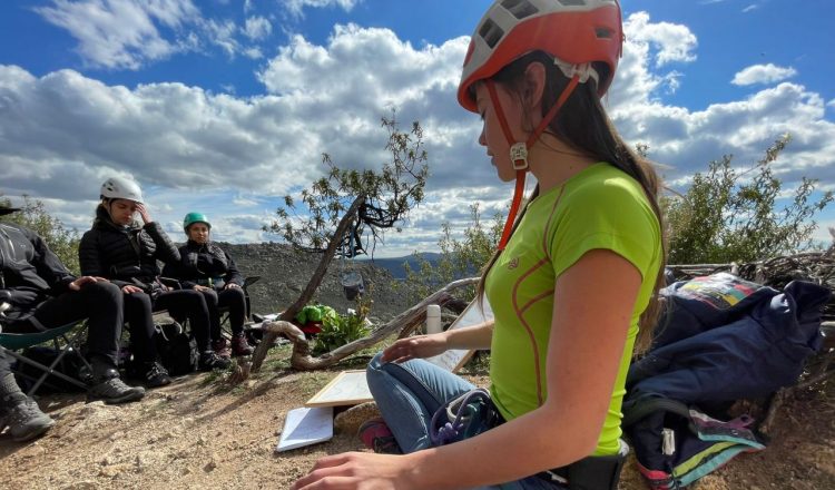 Sophie Schlemermeyer durante su curso de gestión del miedo en conjunto con Javi Guzmán