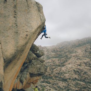 Jesús Muñoz Chuchi en 'El dorado' 9a de La Pedriza