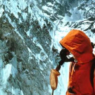 Tom Hornbein durante su ascensión al Everest por la Arista Oeste, 1963.