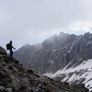 Denis Urubko y Pipi Cardell, en la fase de aclimatación en Skardu, en junio de 2022 (Foto: D. Urubko).