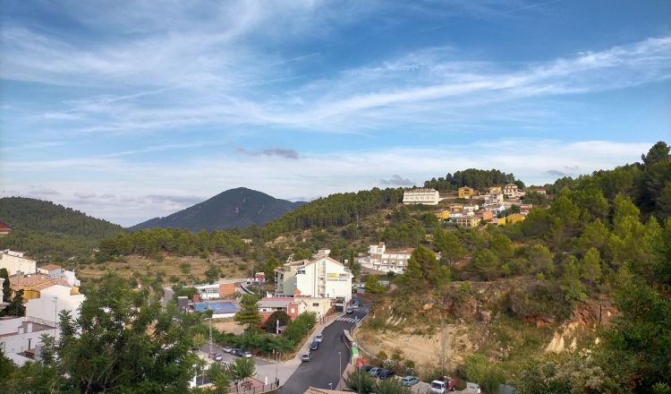 Vista del poble des de dalt, Suera