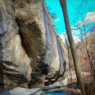 Florian Wientjes en 'Bokassa's fridge sit' 8C/+ de Kochel.